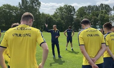Збірна України розпочинає збір у Варшаві